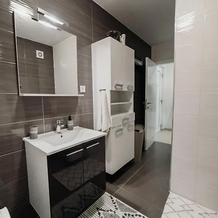 Eveline Apartment *