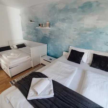 Eveline Apartment *