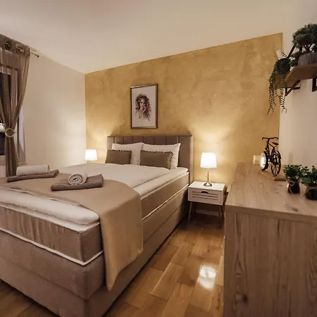 Eveline Apartment
