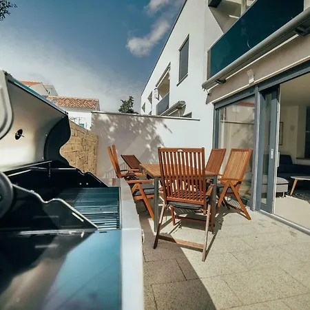 Eveline Apartment *