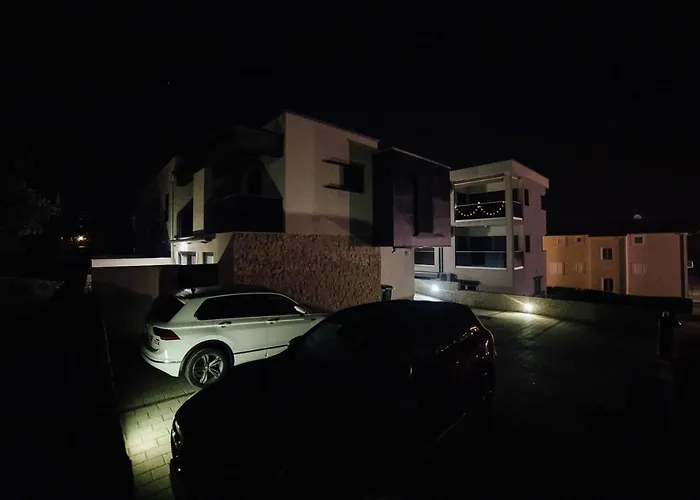 Eveline Петрчане